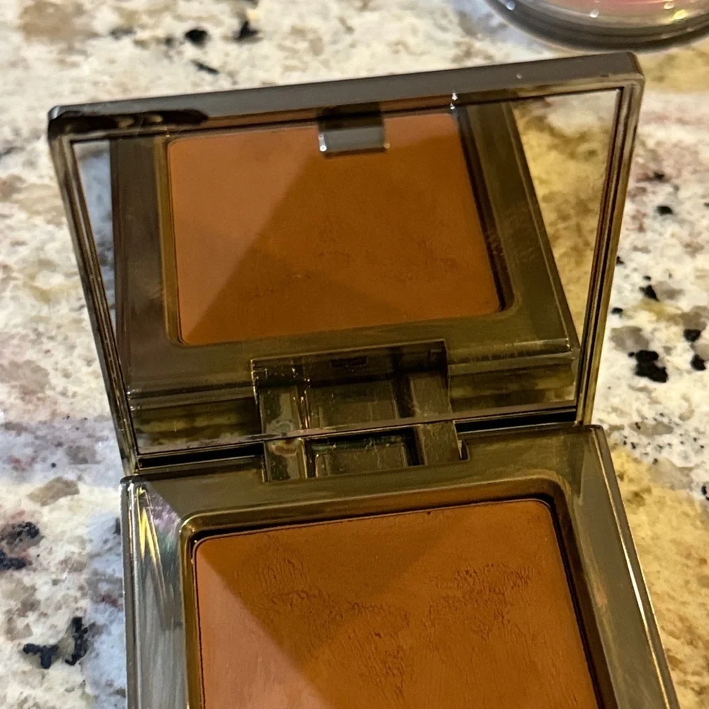 laura mercier laura mercier