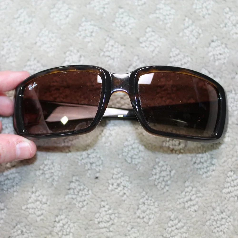 Tortoise Shell Design Ray-Ban Sunglasses RB 4338 & Case with COA