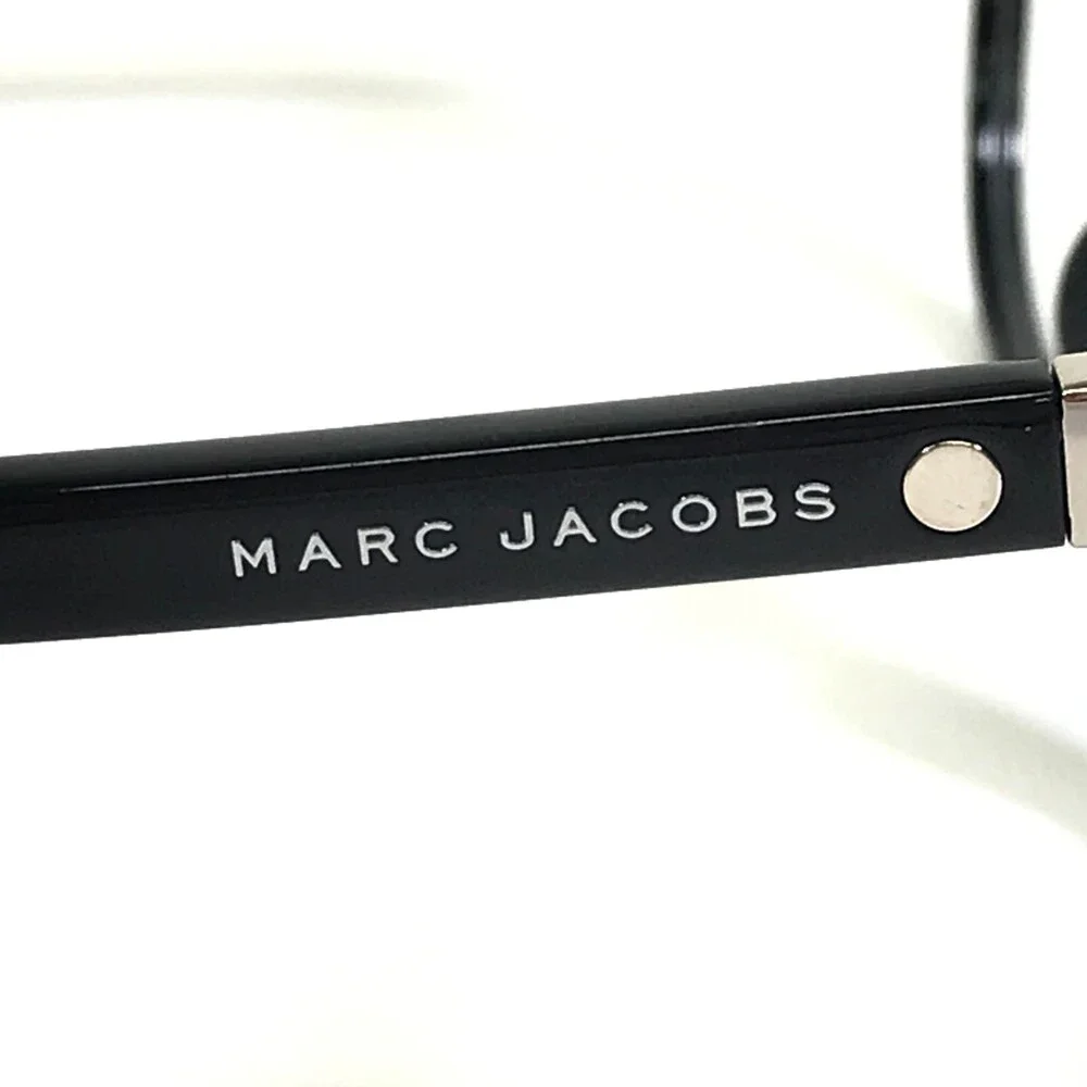 Marc Jacobs viewing eye order