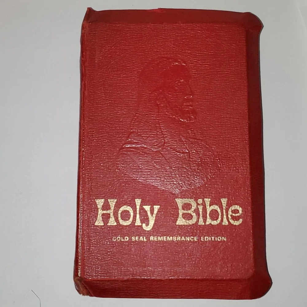 1966 Red VINTAGE KJV BIBLE Maps Prayers Photos Christian Religion Jesus
