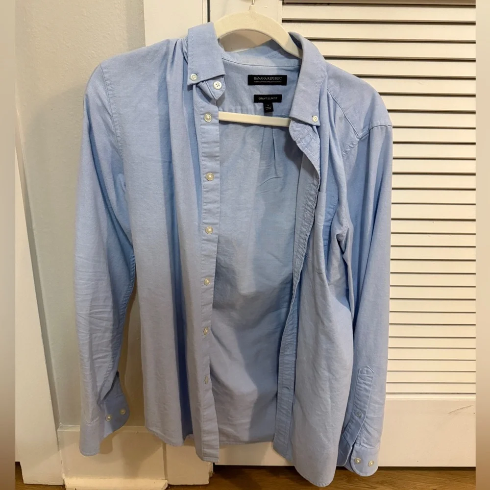 Banana Republic Men’s Grant Slim Fit Button Down shirt - 100% cotton!