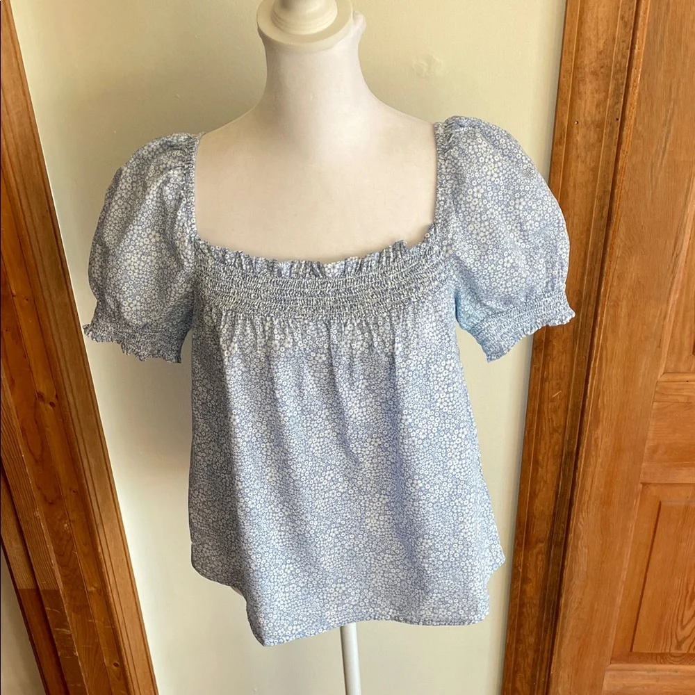 J. CREW Liberty Jacqueline Fabric Blue White Floral Puff Sleeve Smocked Blouse M