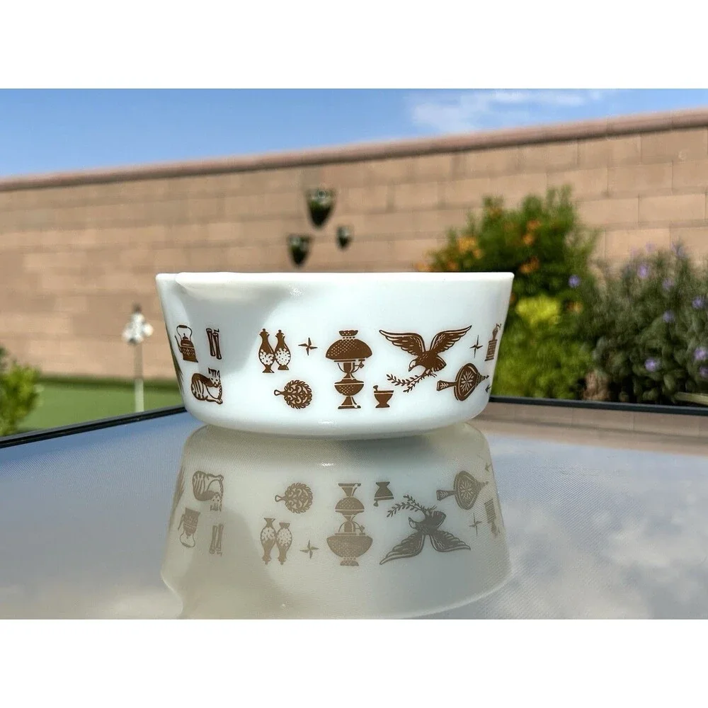 Pyrex vtg early