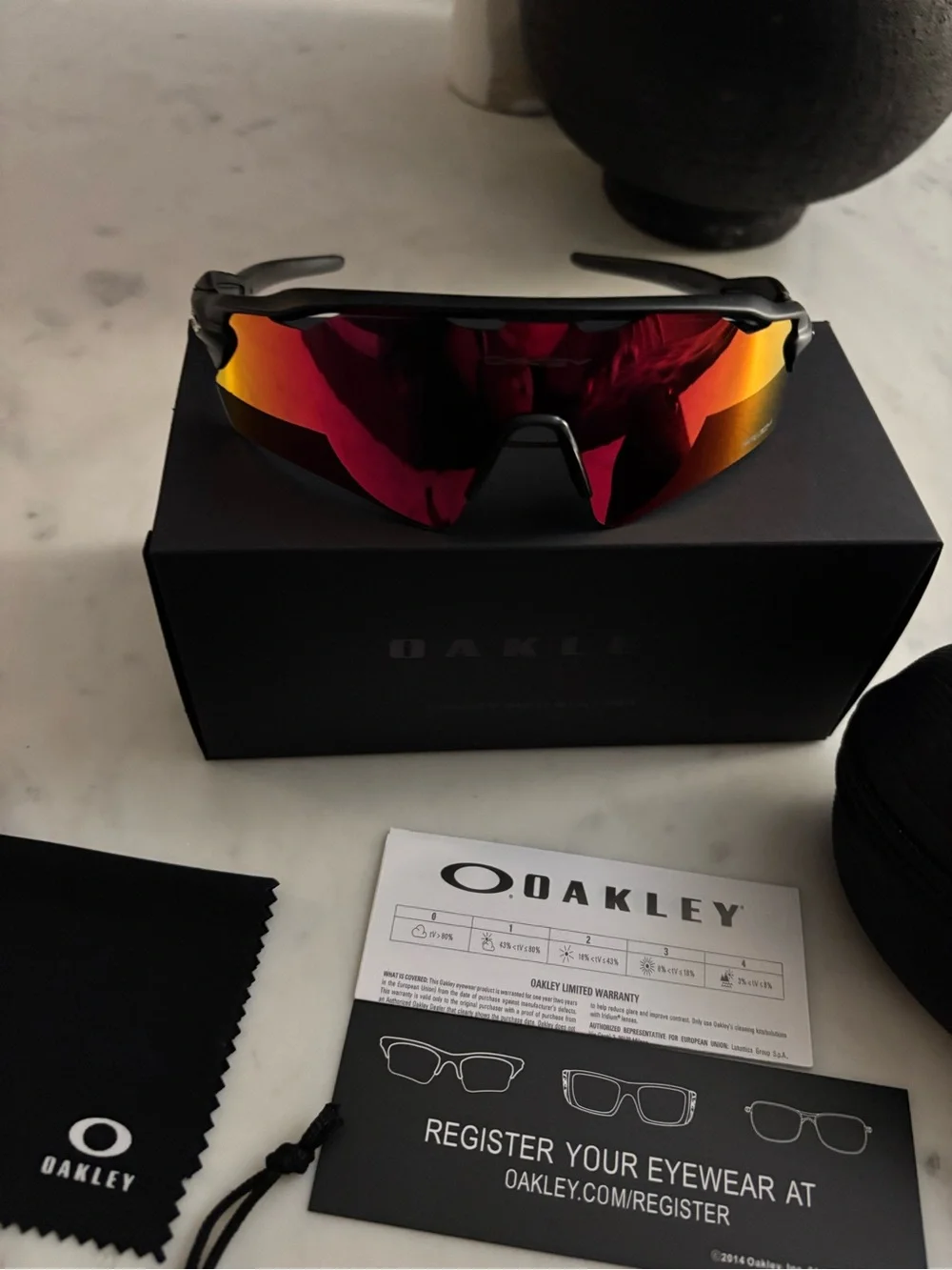 Oakley 9208 radar