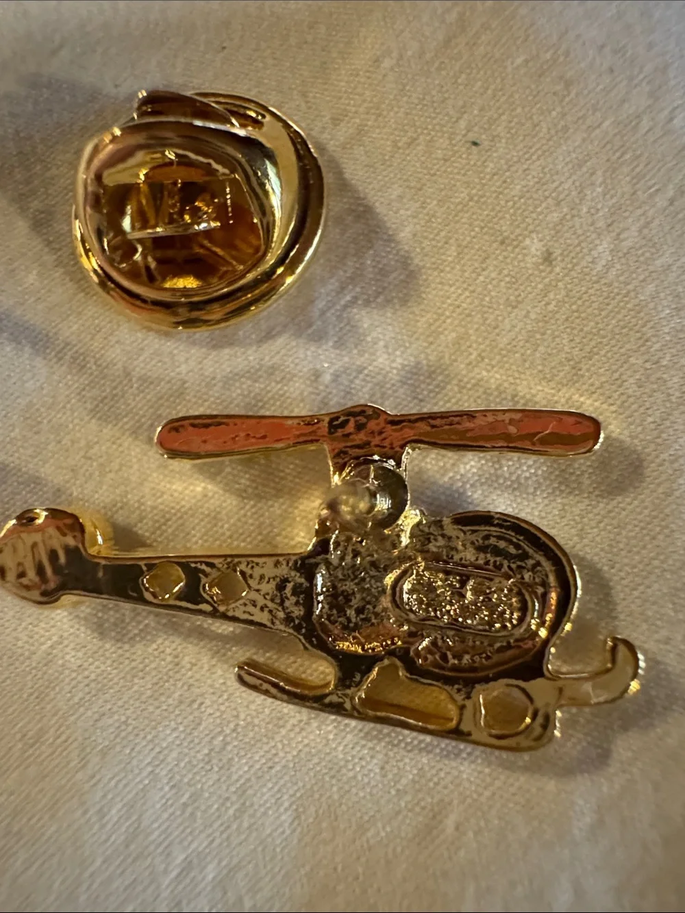 N/A gold tone