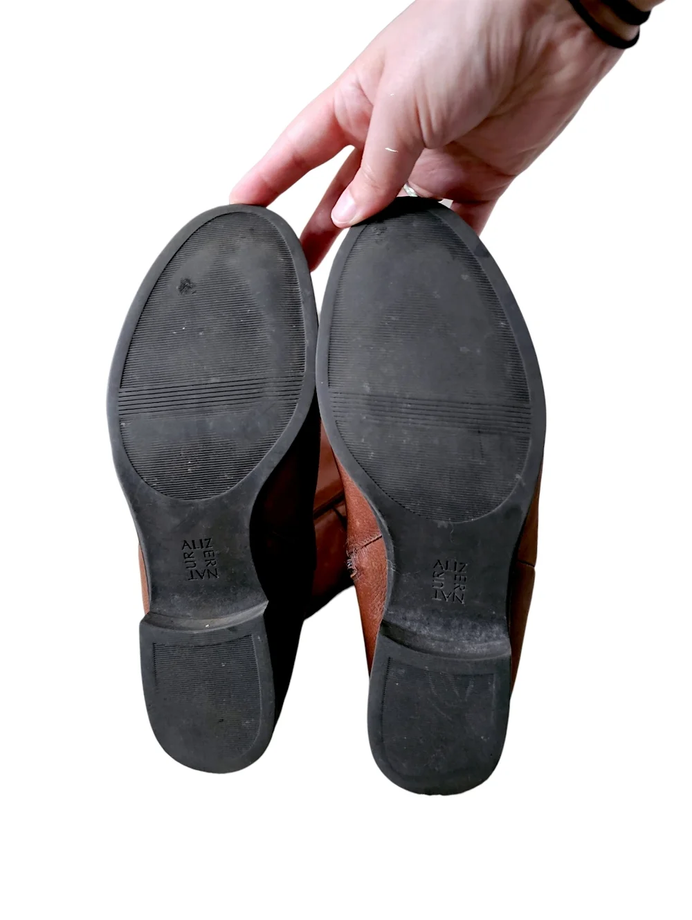 Naturalizer cushioning n5 items