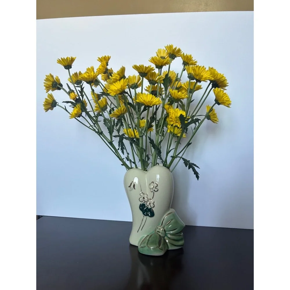 Vintage Ceramic‎ Wall Pocket Vase – Floral Design – Made in USA – 6