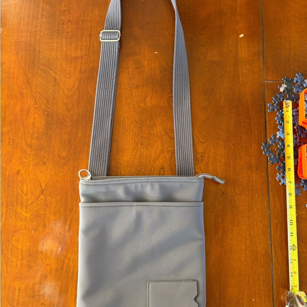 Lacoste this messenger