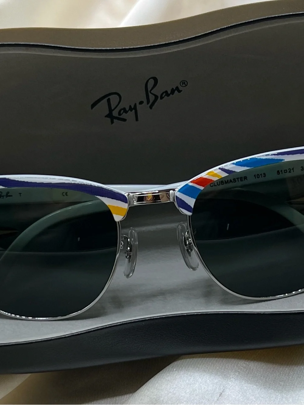 Ray-Ban iconic clubmaster