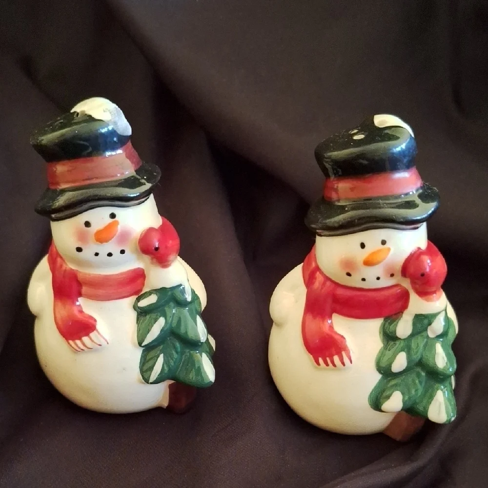 Vintage Red and Green Holiday Decor Snowmen