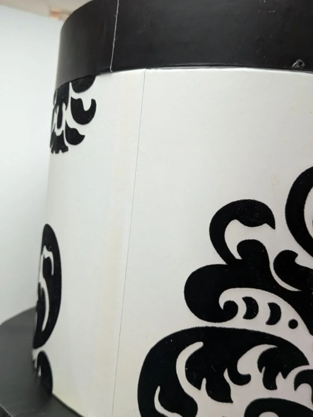 Set of 3 Vintage Flocked Damask Hat Boxes Black & White Round Nesting Storage