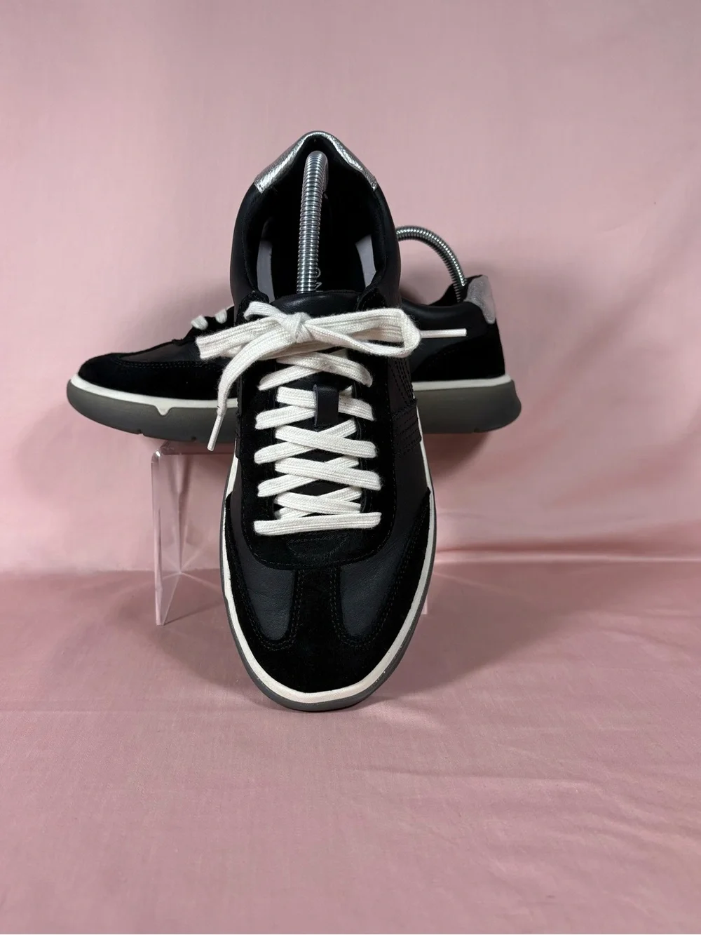Vionic sneakers apma