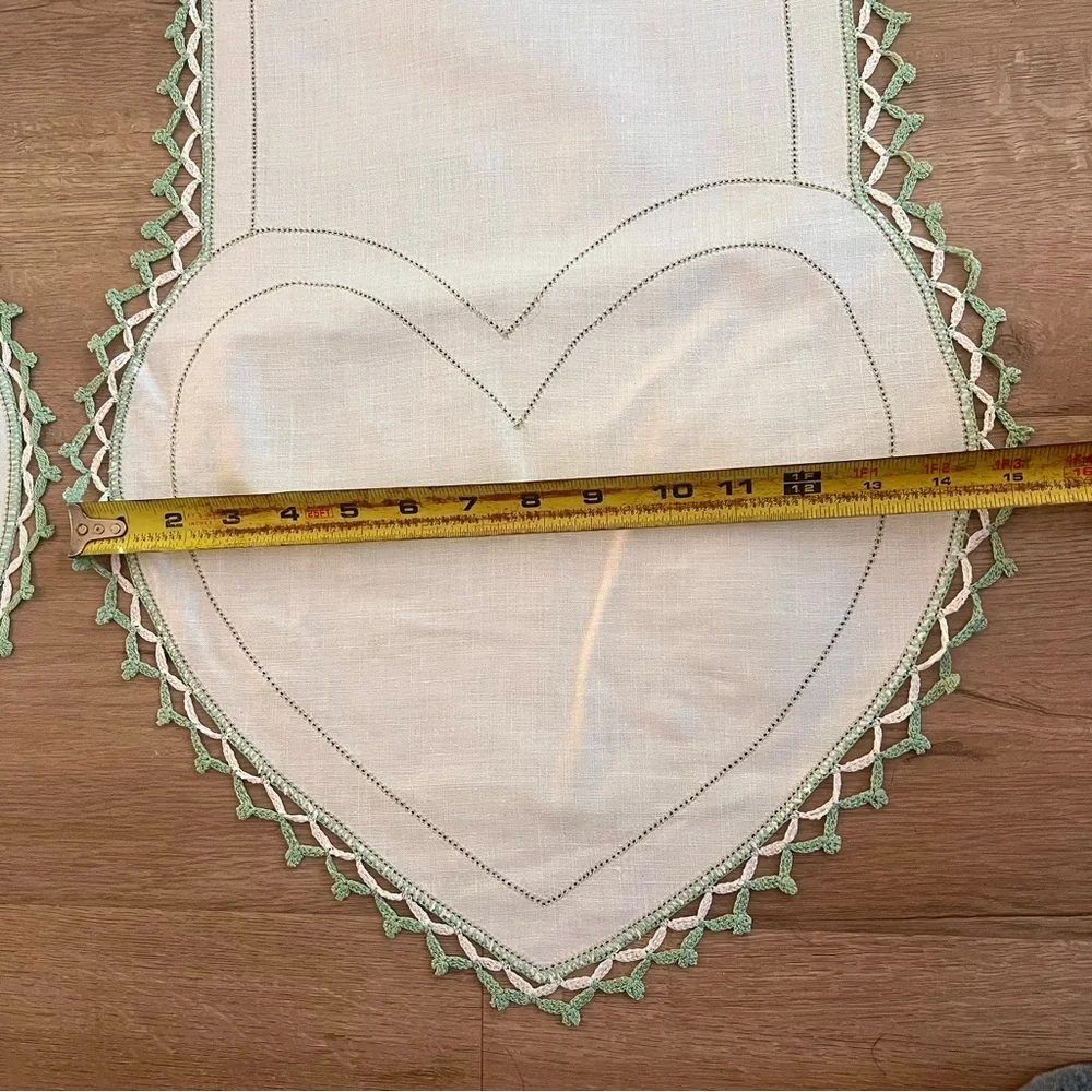 6 PCs Vtg Green Crochet‎ Edged Linen Heart Doilies Table Runners Dresser Scarfs