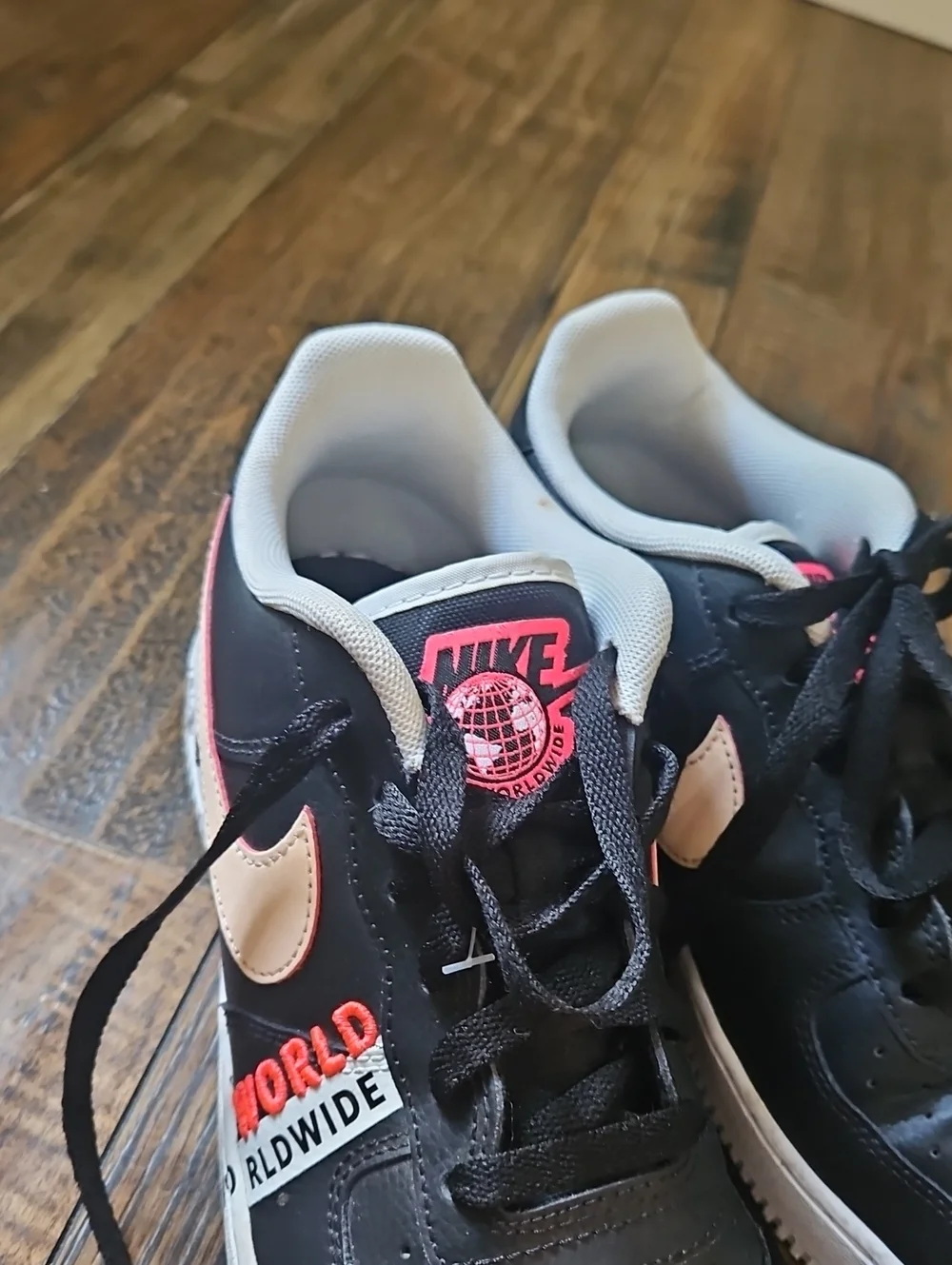 Nike sporty black