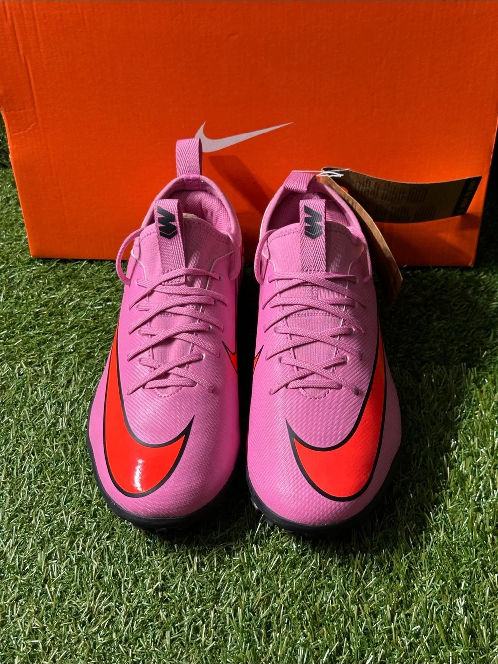 NIKE JR ZOOM VAPOR 16 ACADEMY TF SOCCER TURF , SIZES 5Y AND 6Y BIG KIDS B
