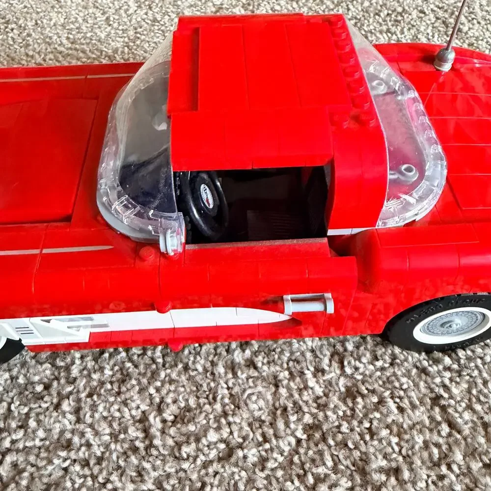 LEGO Icons Chevrolet Corvette 1961 Set 1032 COMPLETED with Instructions