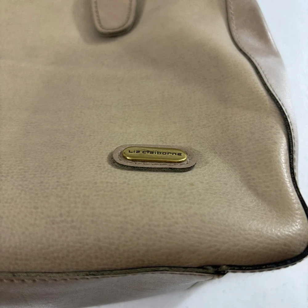 Liz Claiborne liz claiborne