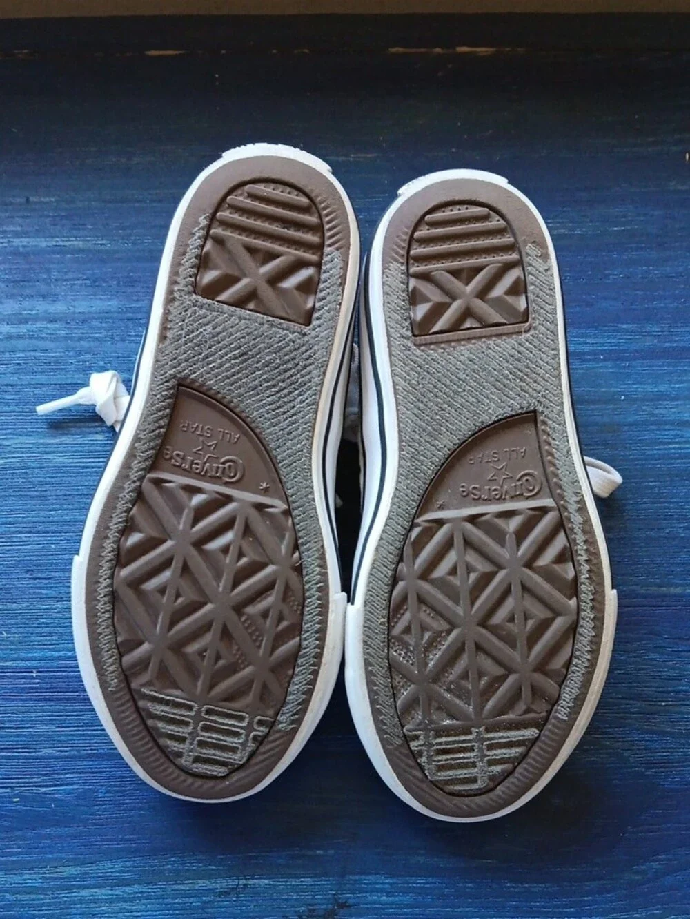 Converse low top