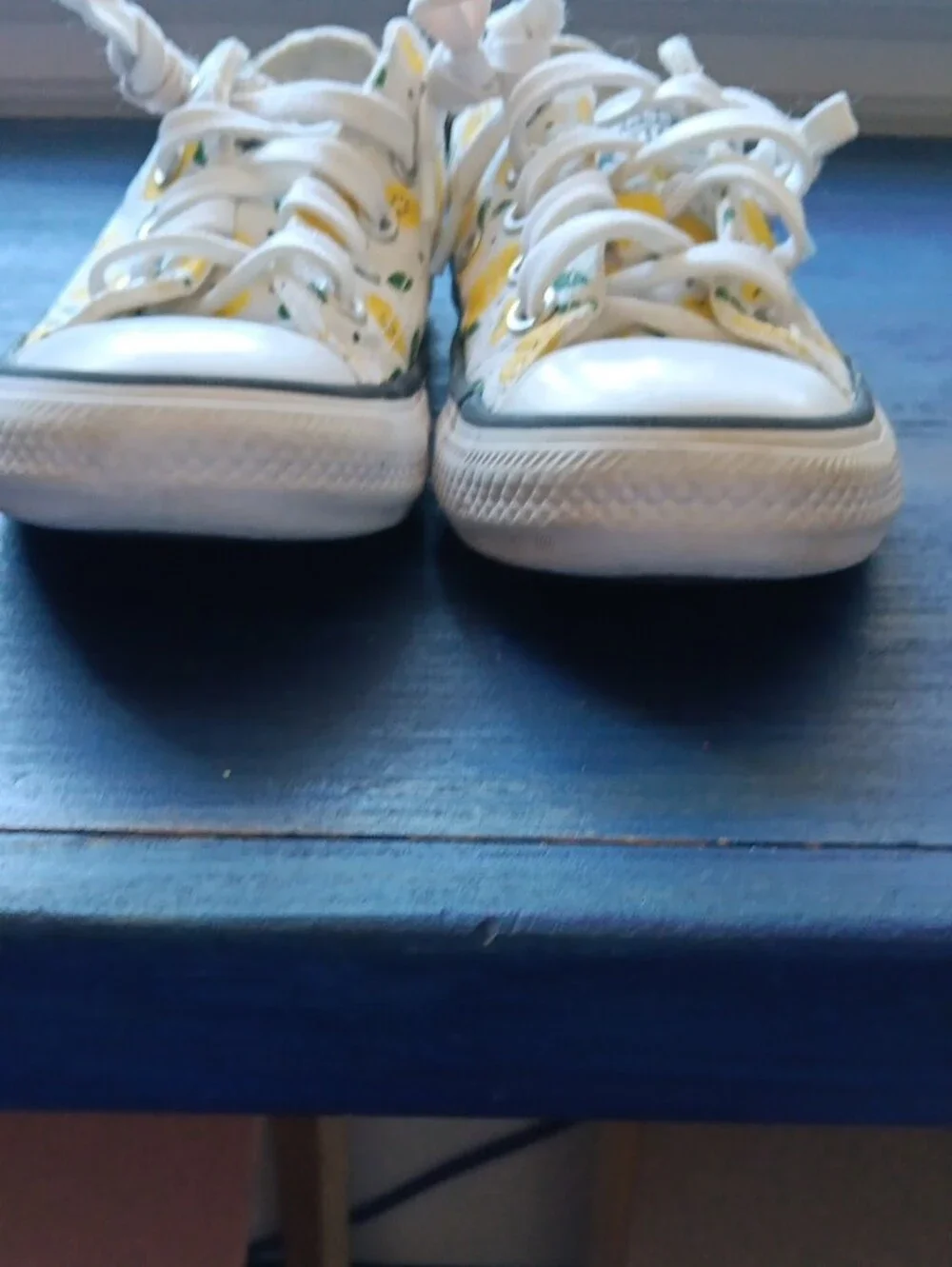 Converse low top