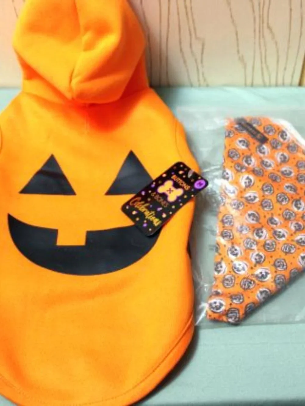 Dogwong Halloween Pumpkin Bandana & Dog Apparel for Halloween - NWT