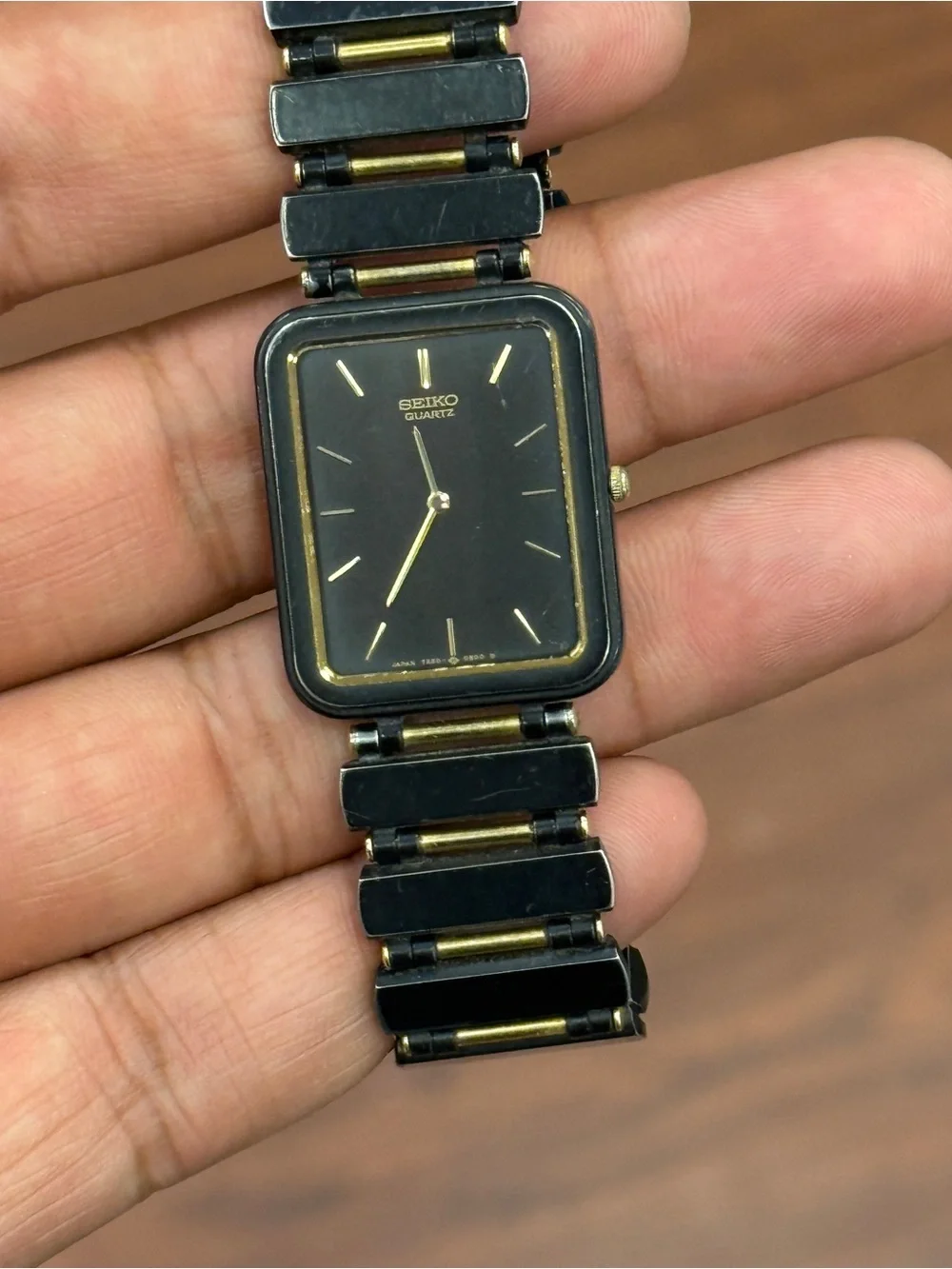 Seiko elegant rectangular