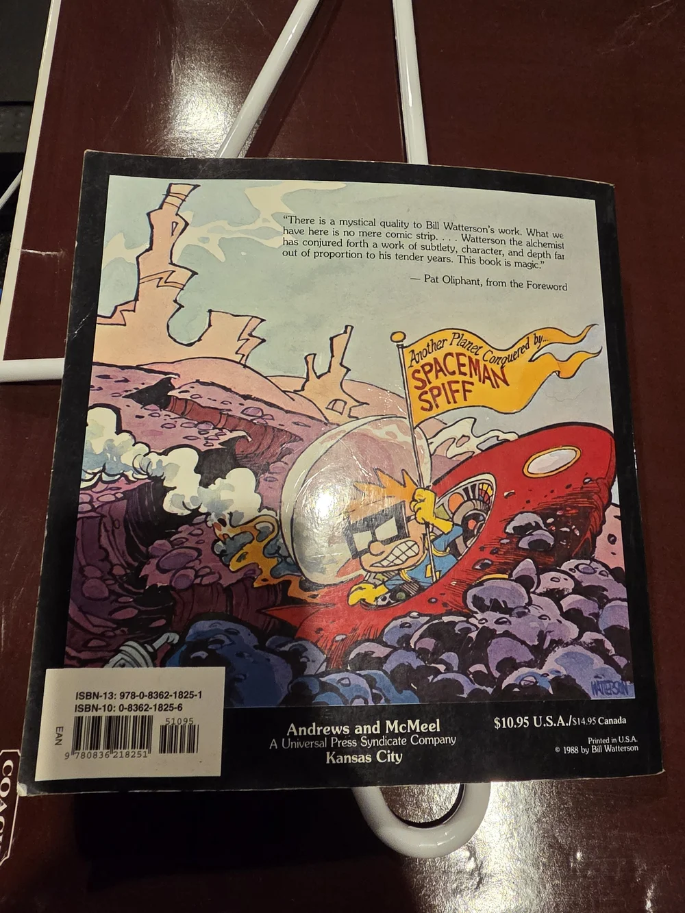 Calvin and Hobbes: Something Under the Bed Is Drooling - Kids Book (Blue)