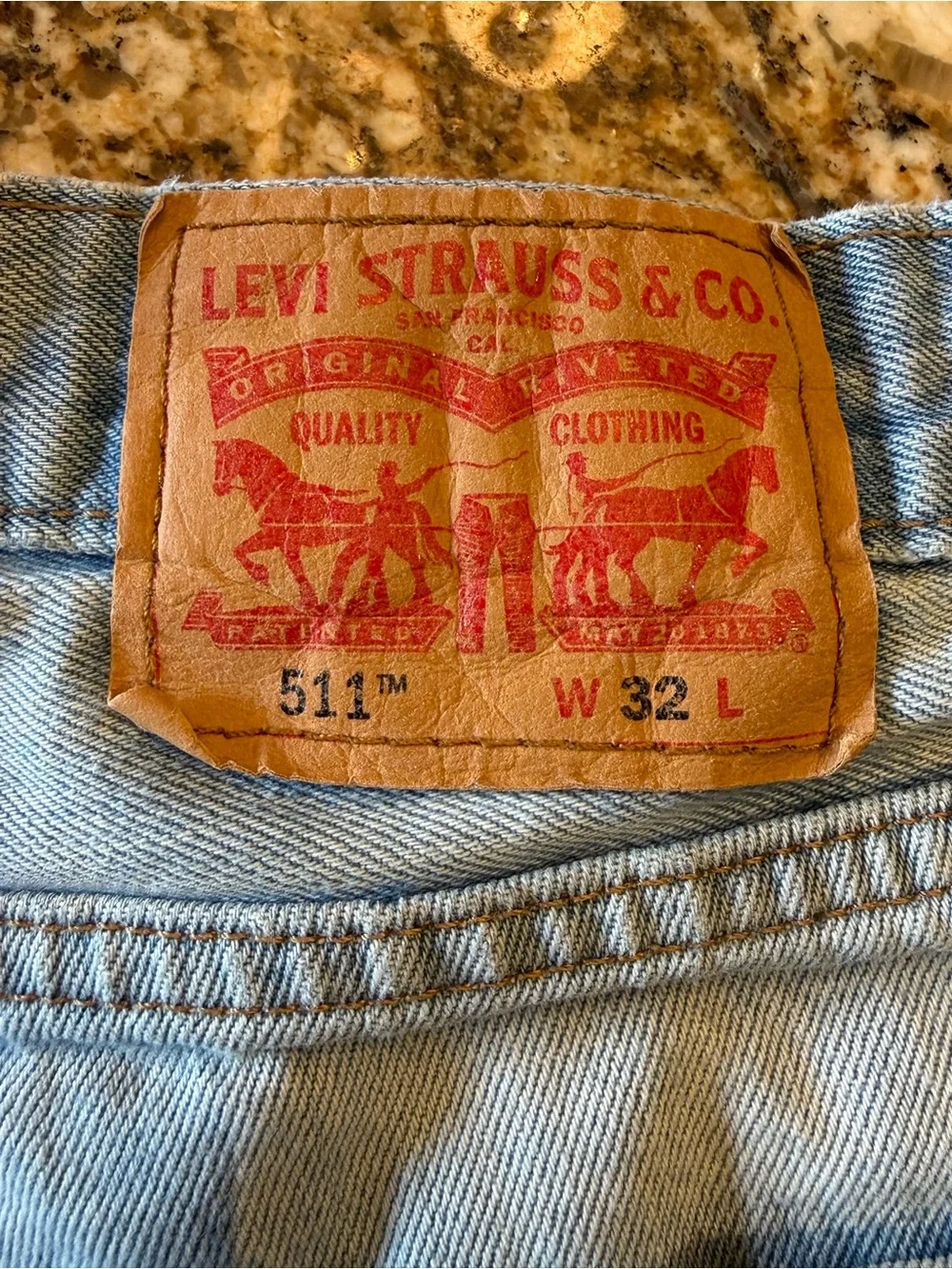 Levis classic light