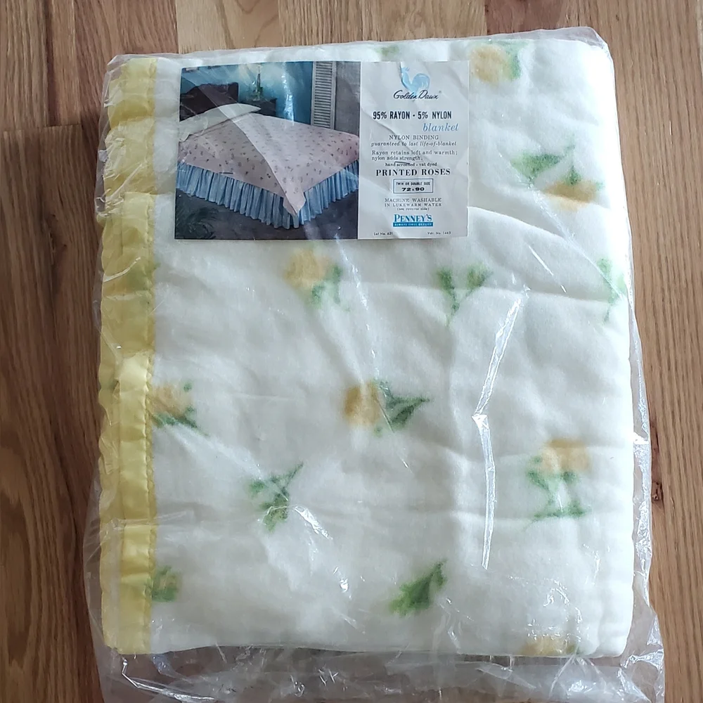 Vintage Golden Dawn Yellow Roses Twin/Double 72