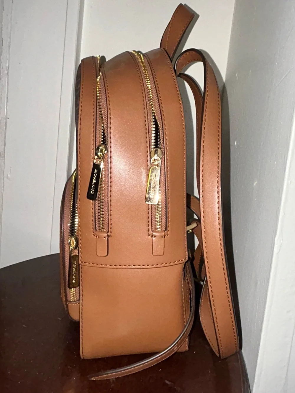 Michael Kors mk signature