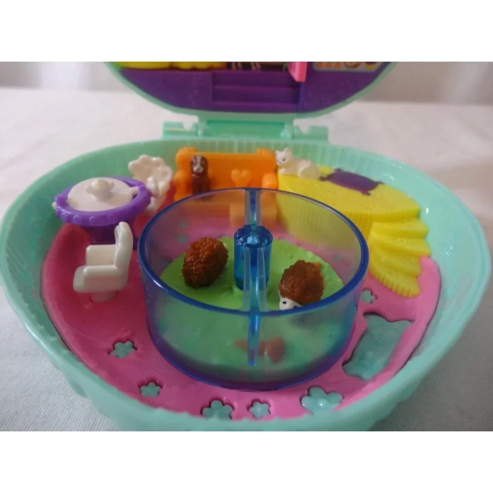 Polly pocket hedgehog