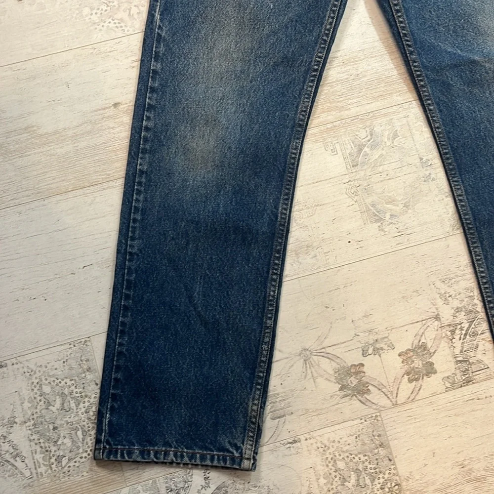 Levis excellent used