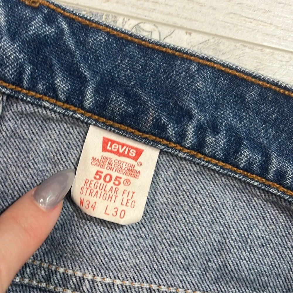 Levis excellent used