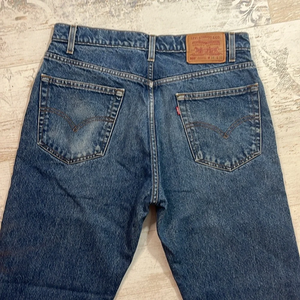 Levis excellent used