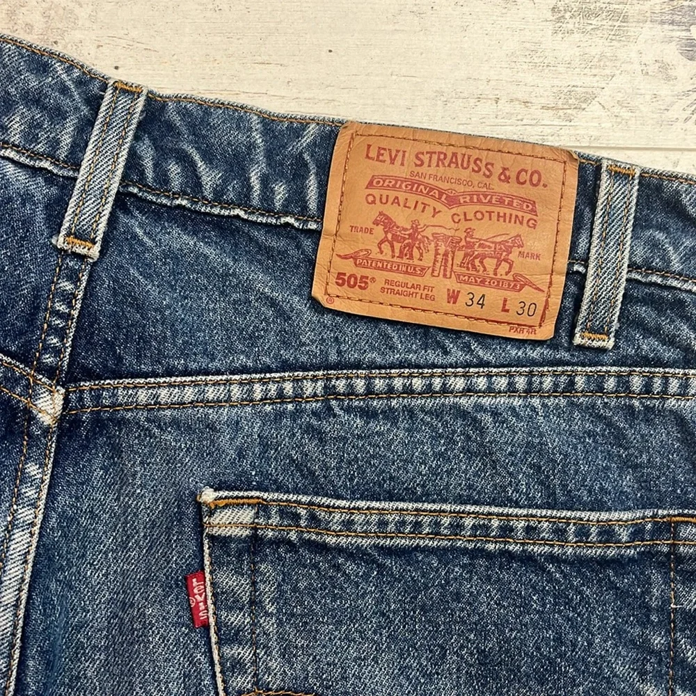 Levis excellent used