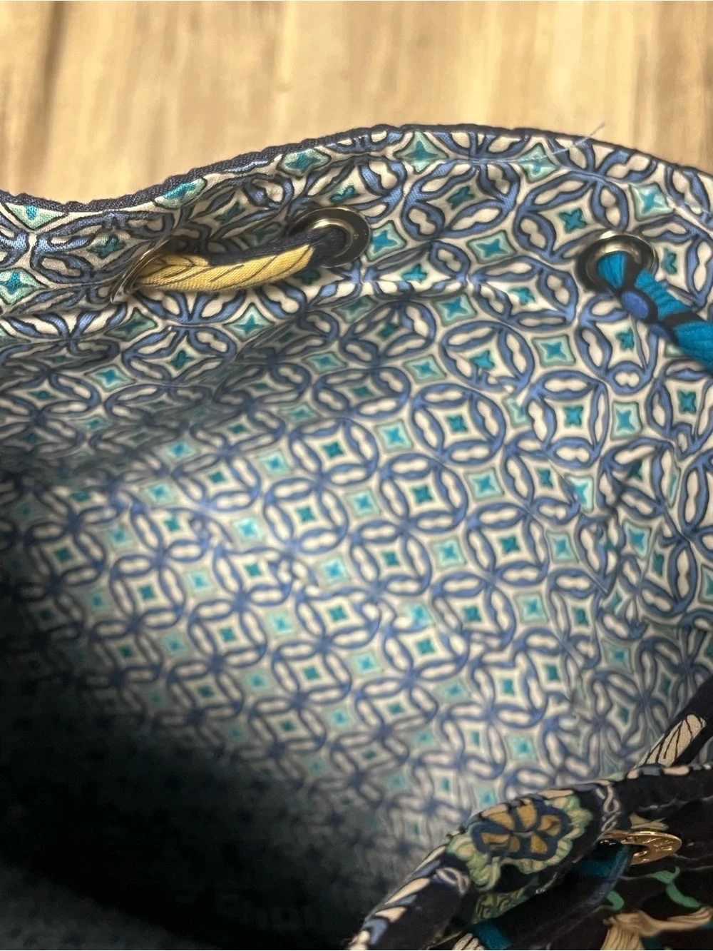 Vera Bradley this authentic
