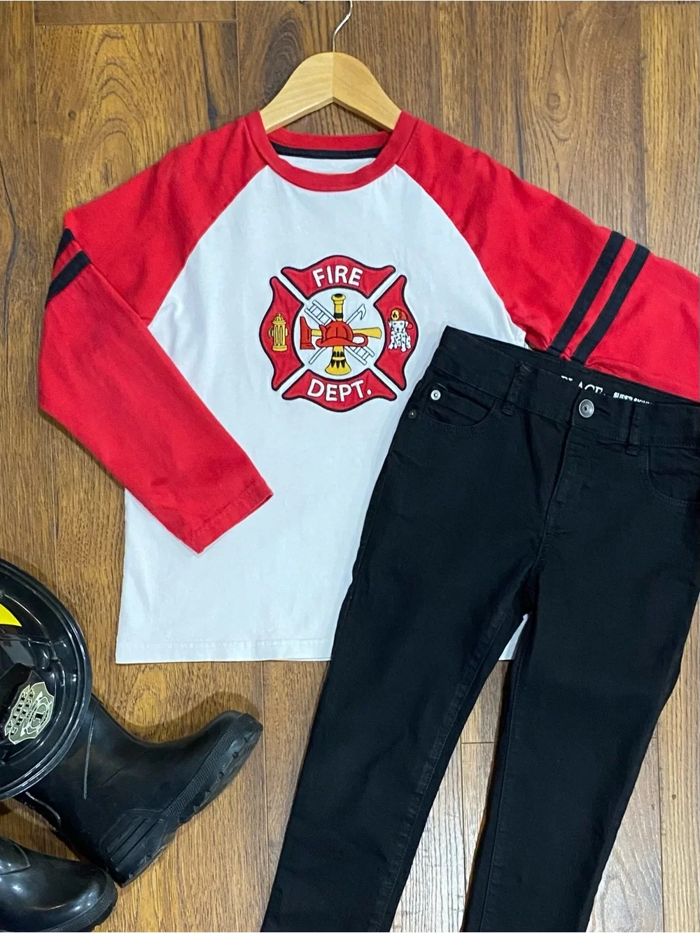 Gymboree Boys ‘Fire Chief’ Red and White Long Sleeve Raglan Shirt Size 7