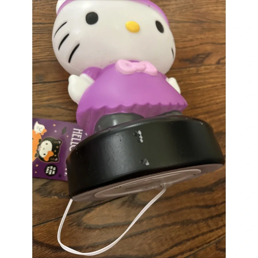 Gemmy ~ Hello Kitty table powered