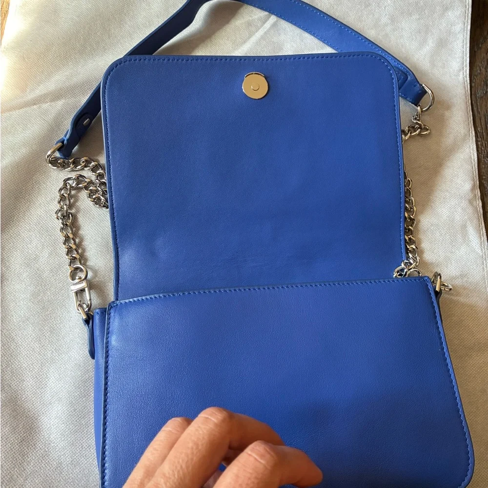 Tory Burch Miller Crossbody • Signature Logo • Like New • Classic Leather