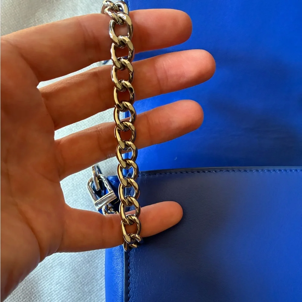 Tory Burch Miller Crossbody • Signature Logo • Like New • Classic Leather