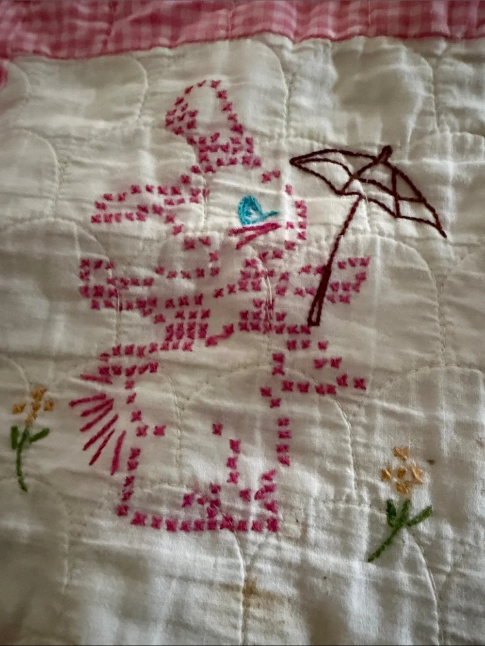 Embroidered  handmade baby quilt breathable patchwork