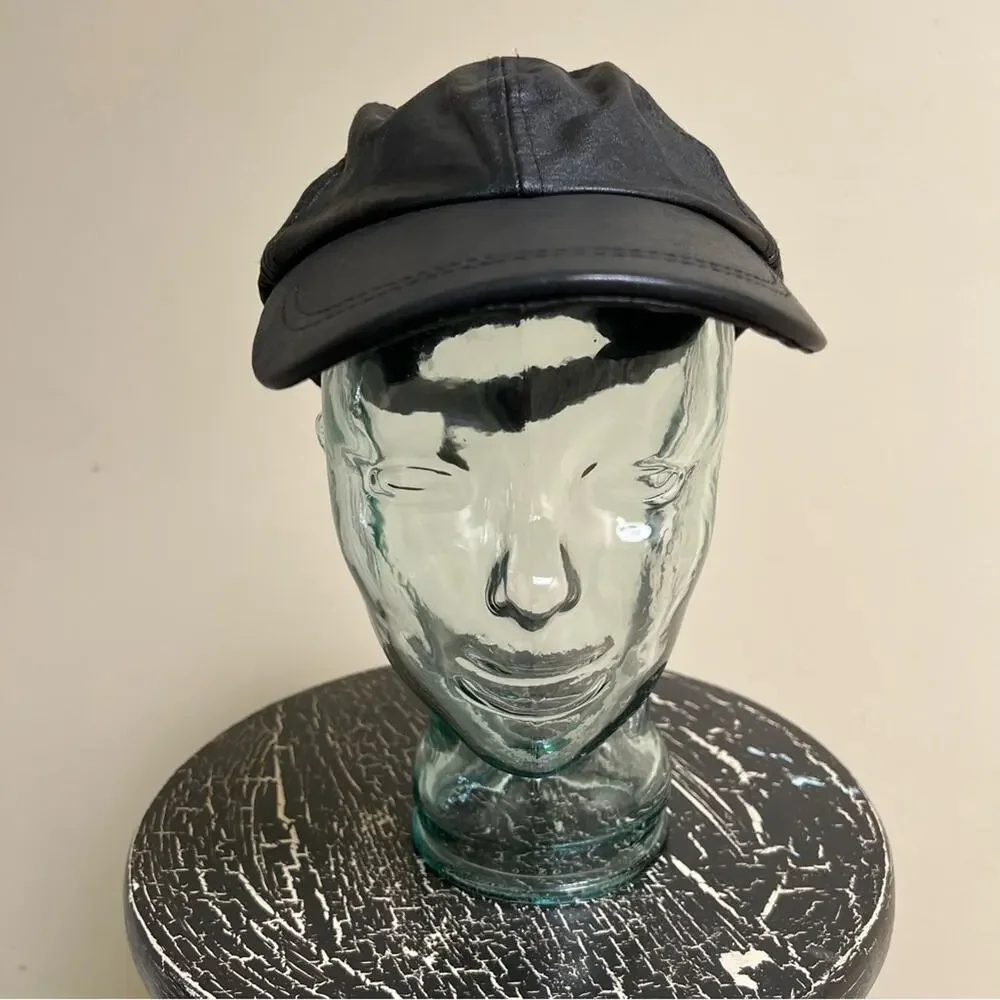 Vintage hat echo