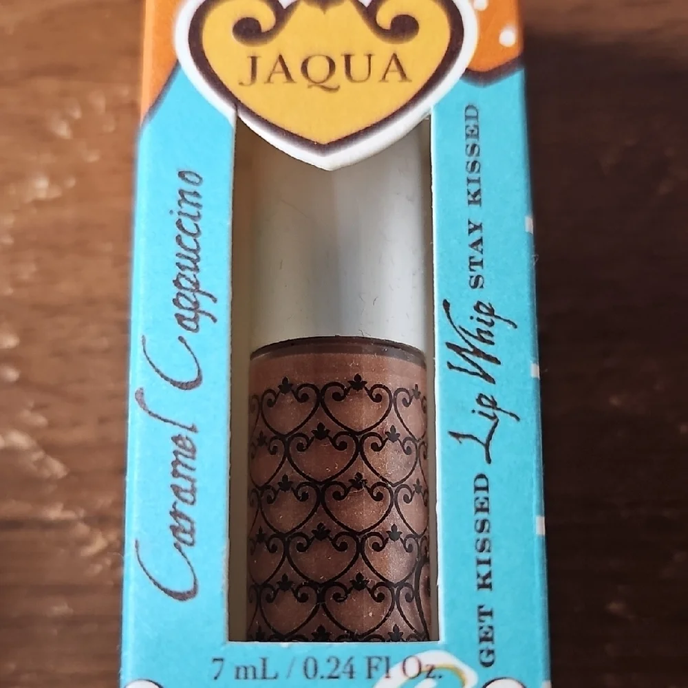 Jaqua glossy lip