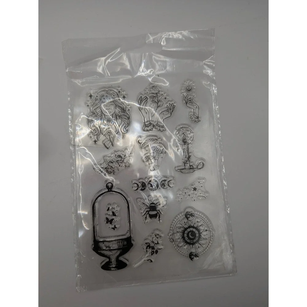 Unbranded lot 13