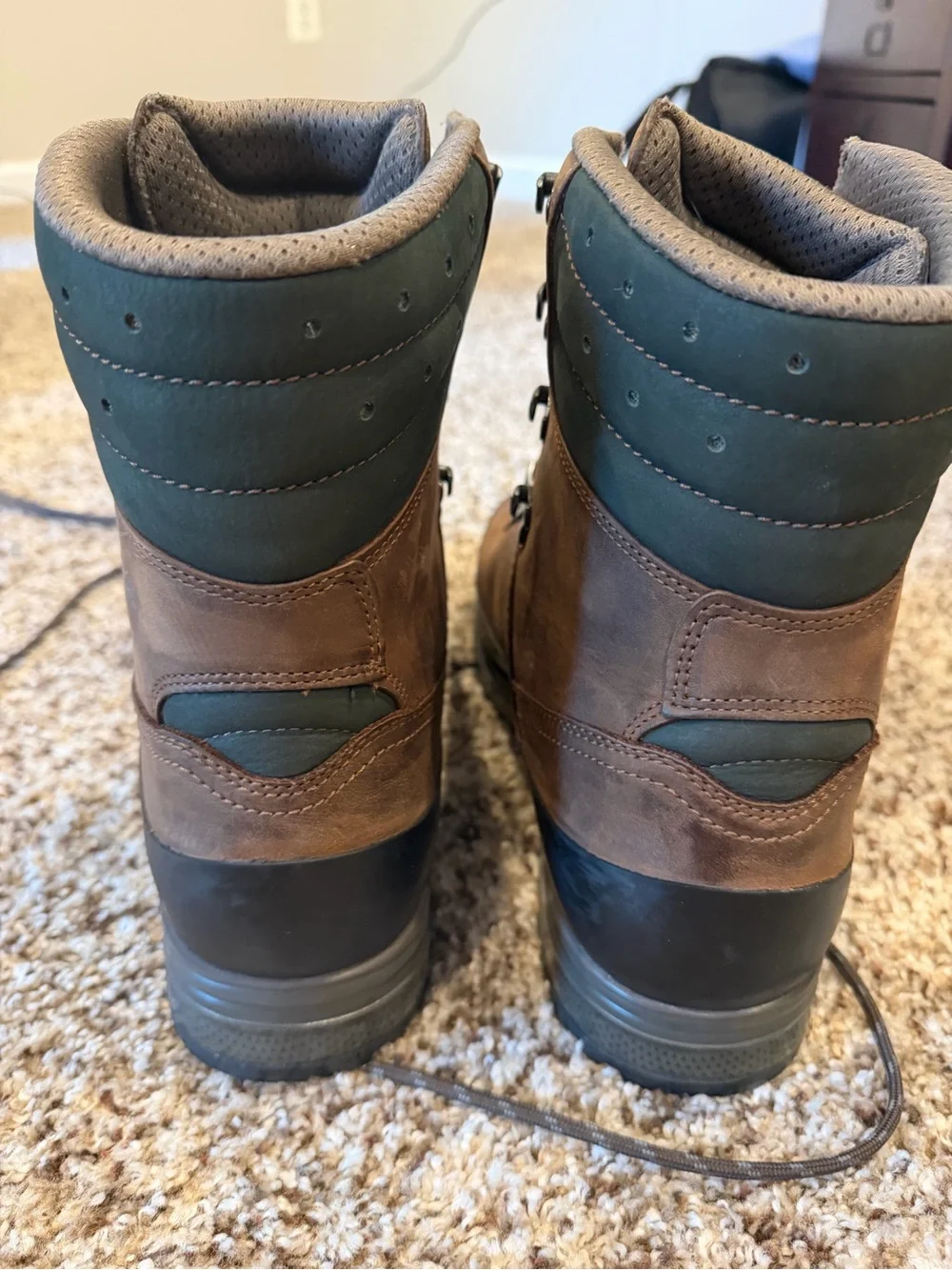 Lowa brown men’s