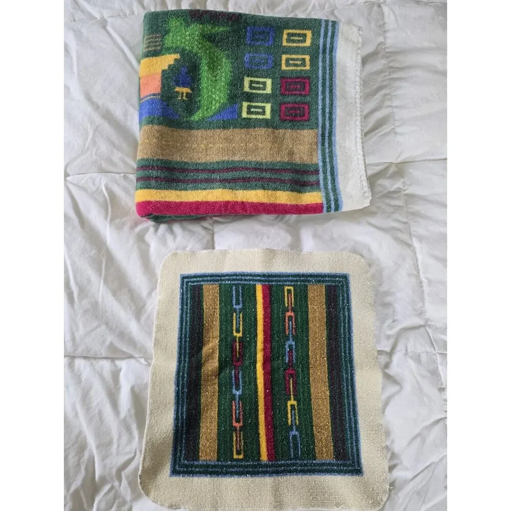 Hilasal Towel Set Aztec Southwest Bloomingdales VTG folk art tribal Navajo dorm