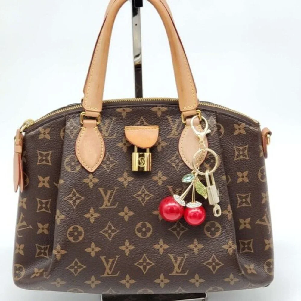 Louis Vuitton add touch