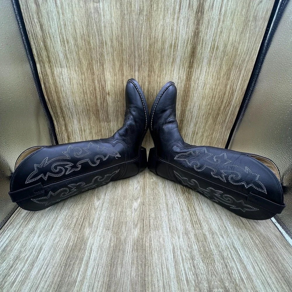 Justin Boots features material