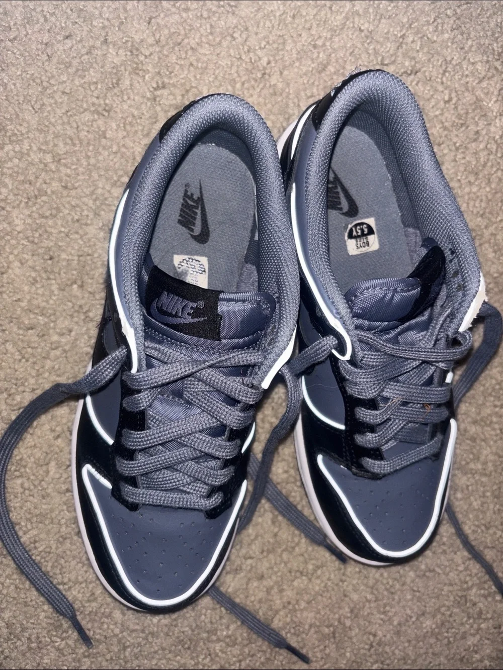 Boys Nike Dunk Casual Low-Top Sneakers in Navy and Black