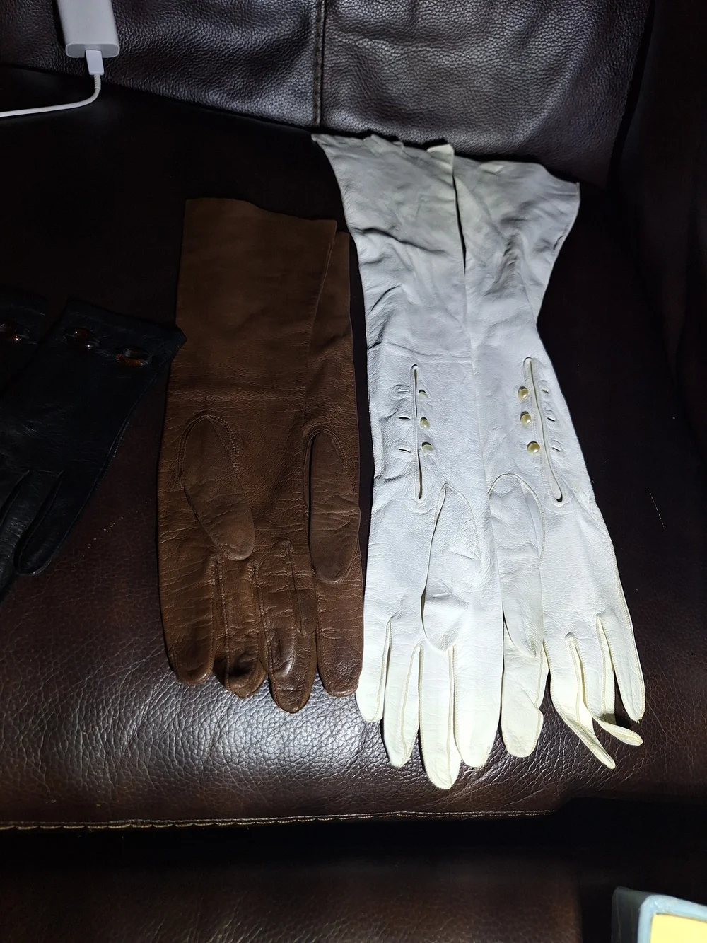 Source Unknown classic leather
