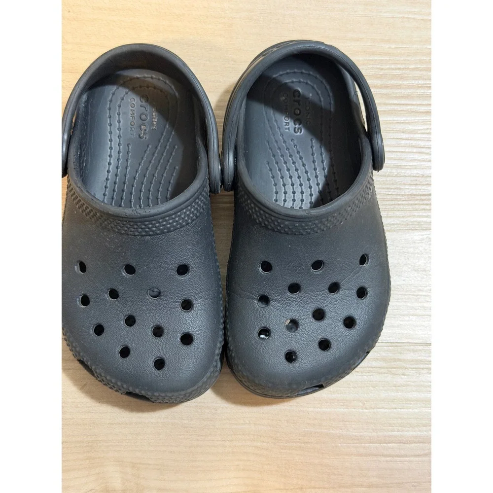 CROCS classic clogs